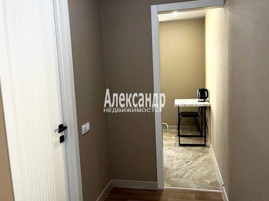Продам двухкомнатную (2-комн.) квартиру, Куйбышева ул, 17, Выборг г