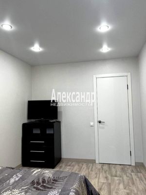 Продам двухкомнатную (2-комн.) квартиру, Куйбышева ул, 17, Выборг г