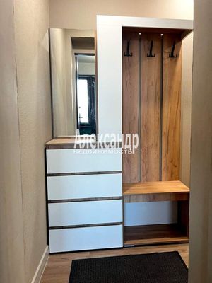 Продам двухкомнатную (2-комн.) квартиру, Куйбышева ул, 17, Выборг г