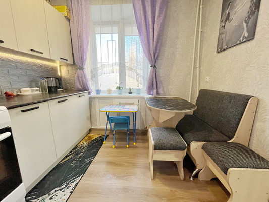 Продам двухкомнатную (2-комн.) квартиру, Пархоменко ул, 111, Нижний Тагил г