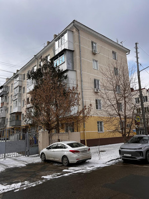 Продам двухкомнатную (2-комн.) квартиру, Гимназическая ул, 18, Краснодар г