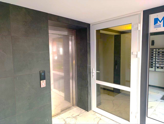 Продам однокомнатную (1-комн.) квартиру, Коммунистическая ул, 8, Калининград г