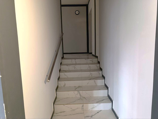 Продам однокомнатную (1-комн.) квартиру, Коммунистическая ул, 8, Калининград г