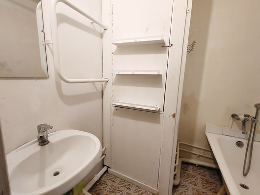 Продам трехкомнатную (3-комн.) квартиру, Мичурина ул, 27/1, Королев г