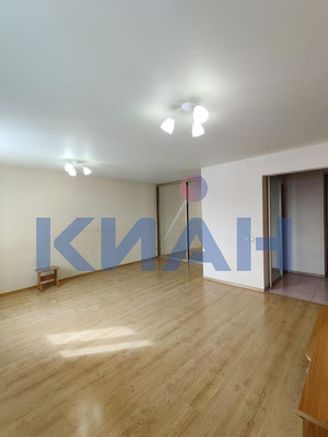 Продам однокомнатную (1-комн.) квартиру, Чкалова ул, 42, Красноярск г