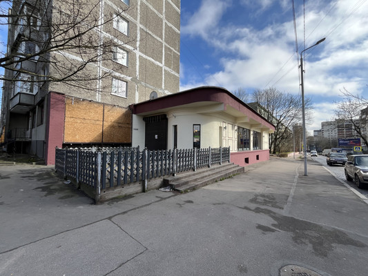 Продам коммерческое помещение 326 м2, Грига ул, 26, Калининград г