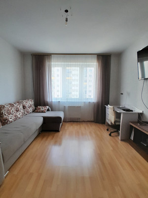 Продам двухкомнатную (2-комн.) квартиру, Степана Разина ул, 107, Екатеринбург г
