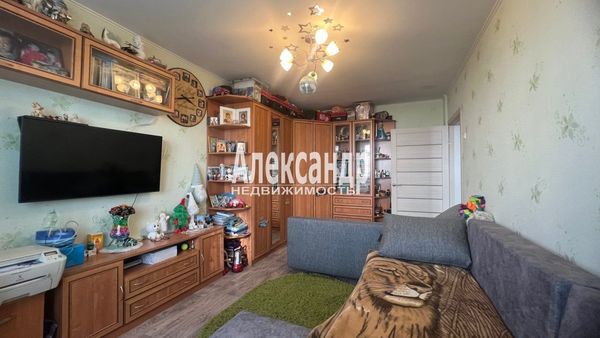Продам двухкомнатную (2-комн.) квартиру, Им А.К.Харитонова ул, 76, Выборг г