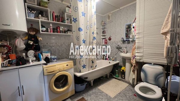 Продам двухкомнатную (2-комн.) квартиру, Им А.К.Харитонова ул, 76, Выборг г