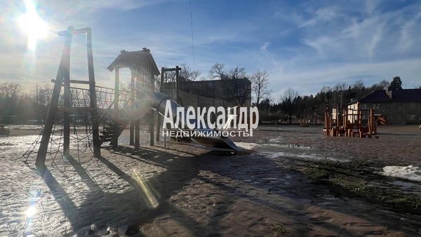 Продам двухкомнатную (2-комн.) квартиру, Им А.К.Харитонова ул, 76, Выборг г