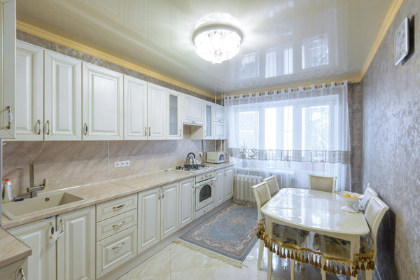 Продам трехкомнатную (3-комн.) квартиру, Еременко ул, 68к74, Ростов-на-Дону г