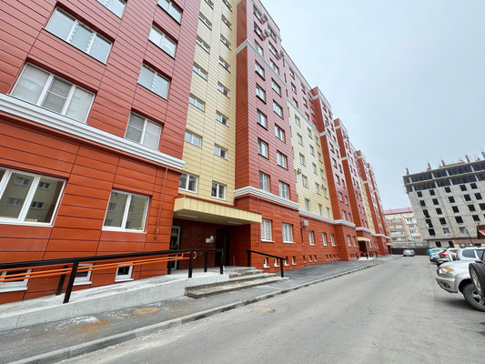 Продам трехкомнатную (3-комн.) квартиру, Профсоюзная ул, 226, Вольный Аул кп