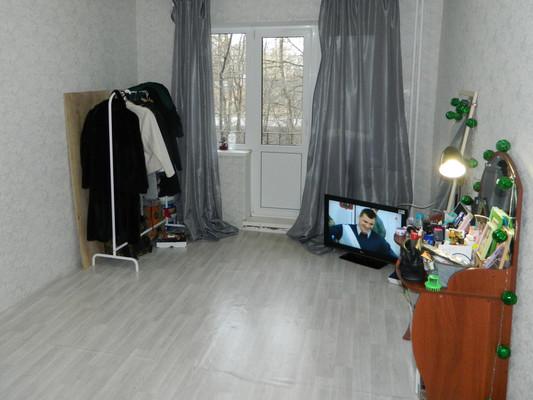 Продам двухкомнатную (2-комн.) квартиру, Чехова ул, 18, Гатчина г