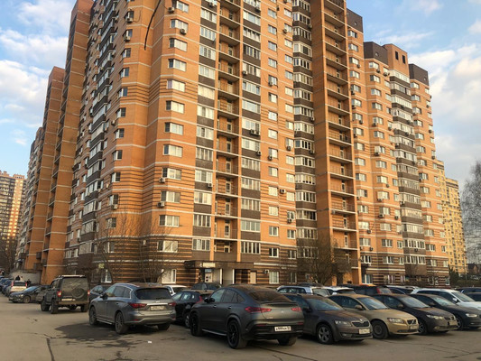 Продам трехкомнатную (3-комн.) квартиру, Лихачевское ш, 1к4, Долгопрудный г