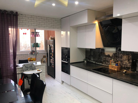 Продам трехкомнатную (3-комн.) квартиру, Лихачевское ш, 1к4, Долгопрудный г