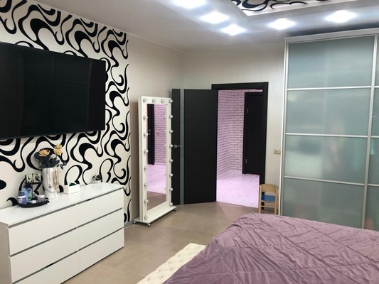 Продам трехкомнатную (3-комн.) квартиру, Лихачевское ш, 1к4, Долгопрудный г