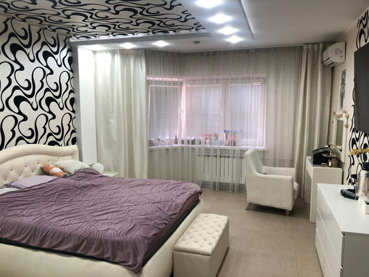 Продам трехкомнатную (3-комн.) квартиру, Лихачевское ш, 1к4, Долгопрудный г