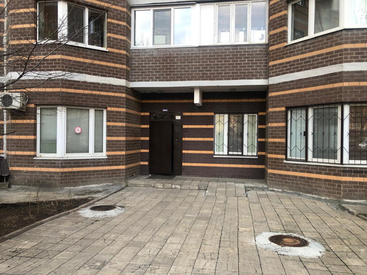 Продам трехкомнатную (3-комн.) квартиру, Лихачевское ш, 1к4, Долгопрудный г