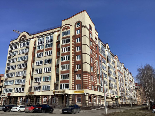 Продам трехкомнатную (3-комн.) квартиру, Эшкинина ул, 19к143, Йошкар-Ола г