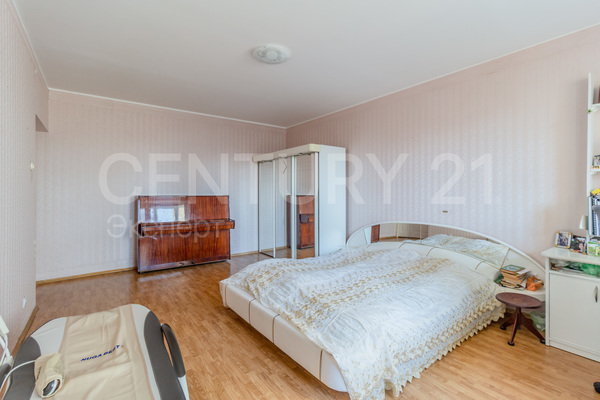 Продам двухкомнатную (2-комн.) квартиру, Чекистов ул, 28А , Калининград г