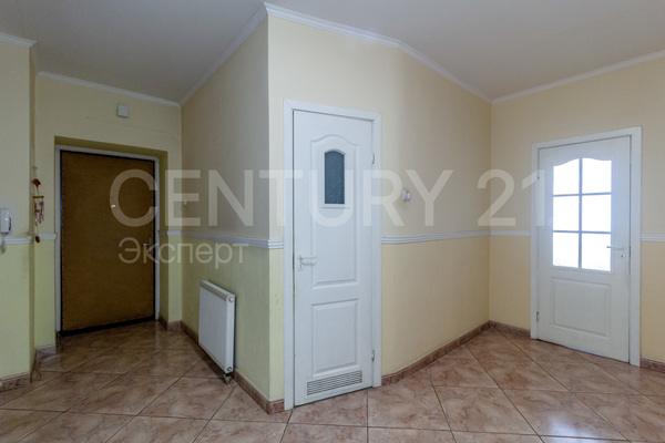 Продам двухкомнатную (2-комн.) квартиру, Чекистов ул, 28А , Калининград г