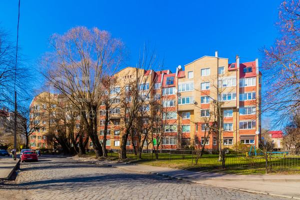 Продам двухкомнатную (2-комн.) квартиру, Чекистов ул, 28А , Калининград г