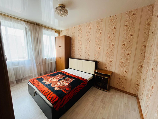 Продам двухкомнатную (2-комн.) квартиру, Короткий пер, 8, Екатеринбург г