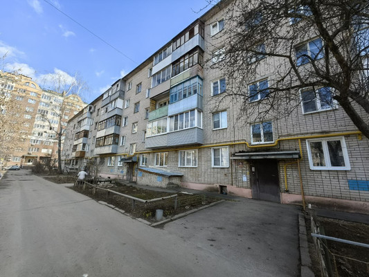 Продам двухкомнатную (2-комн.) квартиру, Лежневская ул, 116, Иваново г