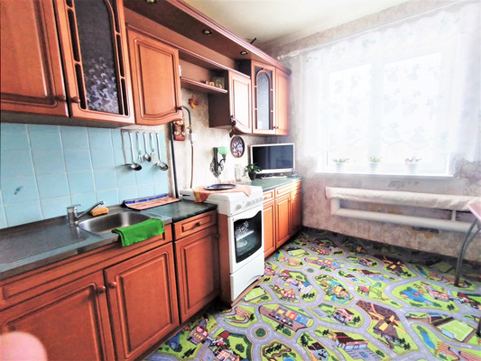 Продам двухкомнатную (2-комн.) квартиру, Пихтовая ул, 30, Нижний Тагил г
