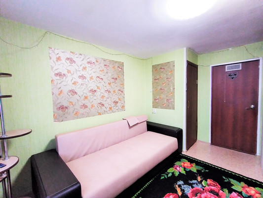 Продам 2-комн. в 6-комн. квартире, Ленинградский пр-кт, 13, Нижний Тагил г