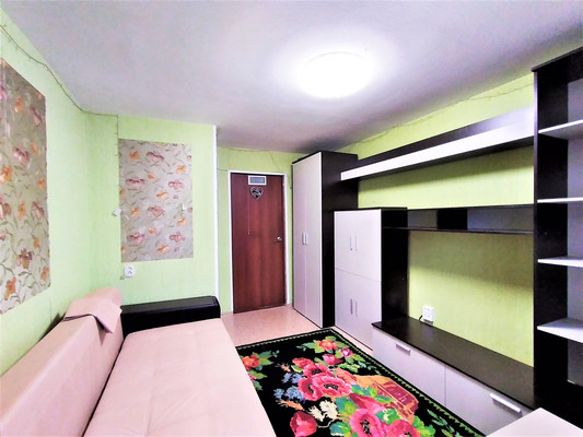 Продам 2-комн. в 6-комн. квартире, Ленинградский пр-кт, 13, Нижний Тагил г