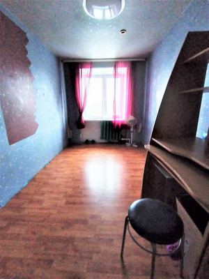 Продам 2-комн. в 6-комн. квартире, Ленинградский пр-кт, 13, Нижний Тагил г