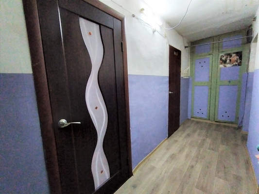 Продам 2-комн. в 6-комн. квартире, Ленинградский пр-кт, 13, Нижний Тагил г