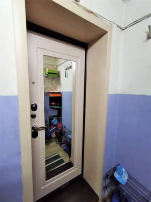 Продам 2-комн. в 6-комн. квартире, Ленинградский пр-кт, 13, Нижний Тагил г