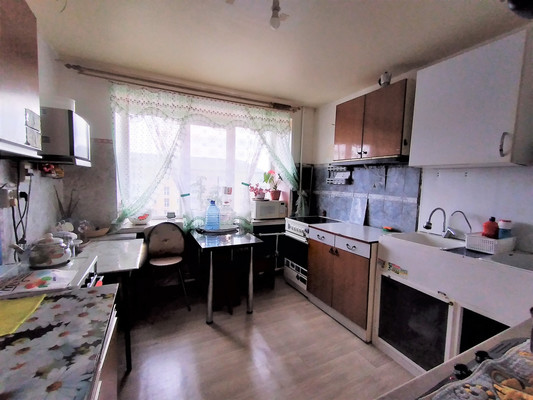 Продам 2-комн. в 6-комн. квартире, Ленинградский пр-кт, 13, Нижний Тагил г