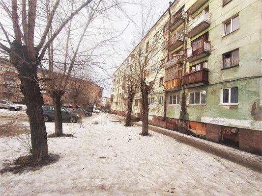 Продам 2-комн. в 6-комн. квартире, Ленинградский пр-кт, 13, Нижний Тагил г