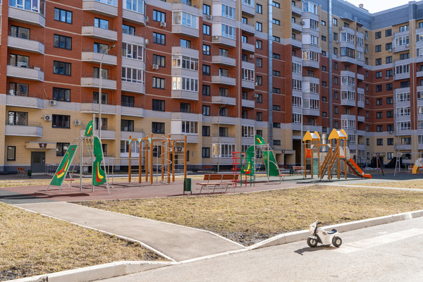 Продам однокомнатную (1-комн.) квартиру, Зур Урам ул, 1кк5, Казань г