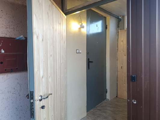 Продам двухкомнатную (2-комн.) квартиру, Черепанова ул, 9, Знаменский п