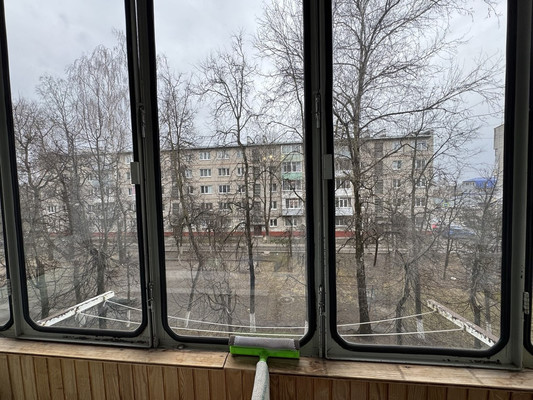 Продам двухкомнатную (2-комн.) квартиру, Кирова пер, 116, Брянск г