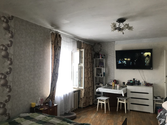 Продам однокомнатную (1-комн.) квартиру, Виноградная ул, 26, Алушта г