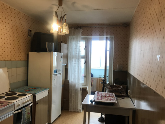 Продам однокомнатную (1-комн.) квартиру, Виноградная ул, 26, Алушта г