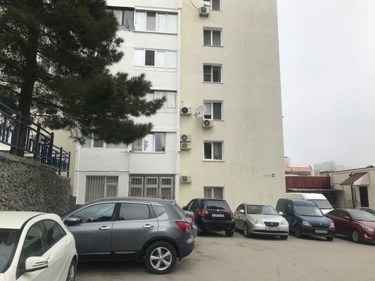 Продам однокомнатную (1-комн.) квартиру, Виноградная ул, 26, Алушта г