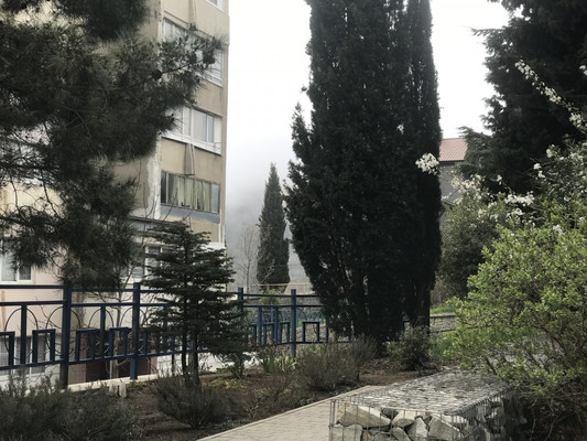 Продам однокомнатную (1-комн.) квартиру, Виноградная ул, 26, Алушта г