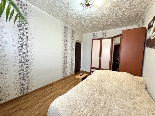 Продам трехкомнатную (3-комн.) квартиру, Московский пер, 37, Брянск г