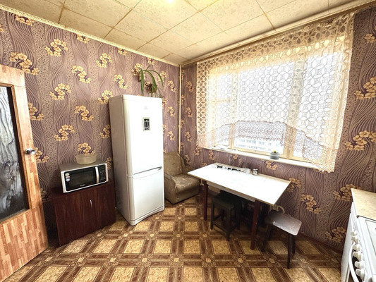 Продам трехкомнатную (3-комн.) квартиру, Московский пер, 37, Брянск г