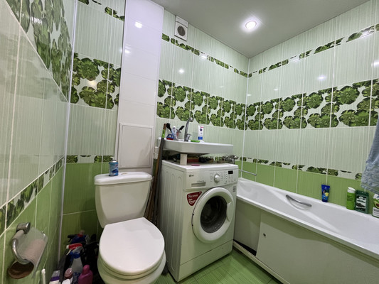 Продам трехкомнатную (3-комн.) квартиру, Быковского ул, 1к2, Ростов-на-Дону г