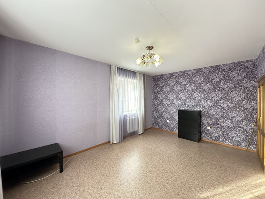 Продам трехкомнатную (3-комн.) квартиру, Подъезд к г. Колпино дор, 9к2, Тельмана п