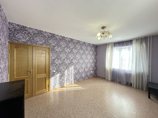 Продам трехкомнатную (3-комн.) квартиру, Подъезд к г. Колпино дор, 9к2, Тельмана п
