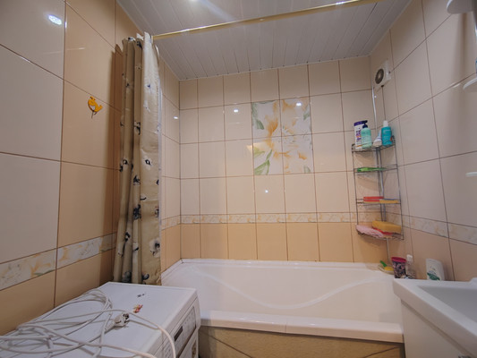 Продам многокомнатную квартиру, Максарева ул, 9, Нижний Тагил г