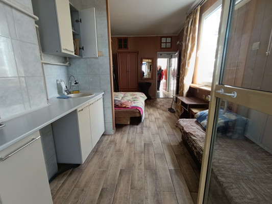 Продам однокомнатную (1-комн.) квартиру, Лазурная ул, 25Б, Отрадное пгт